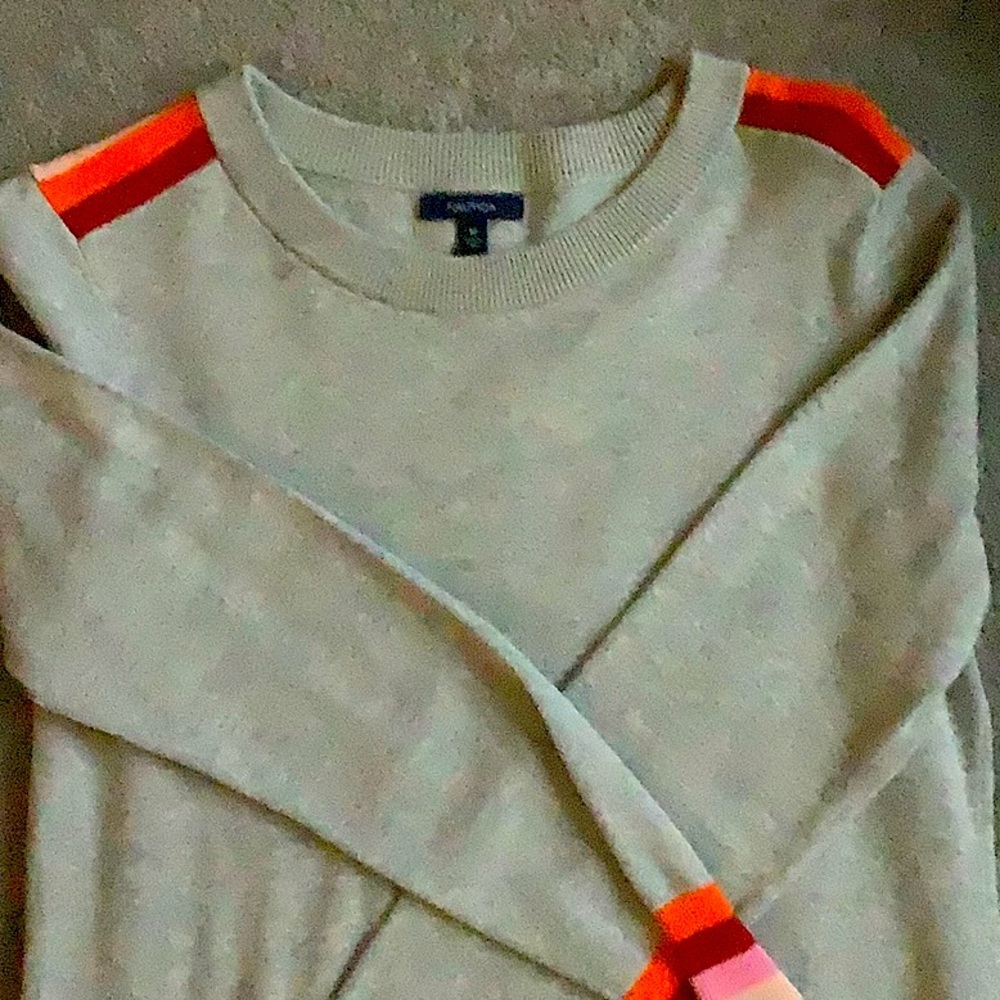 Nautica, women’s size M long leave top. Great accent colors!
